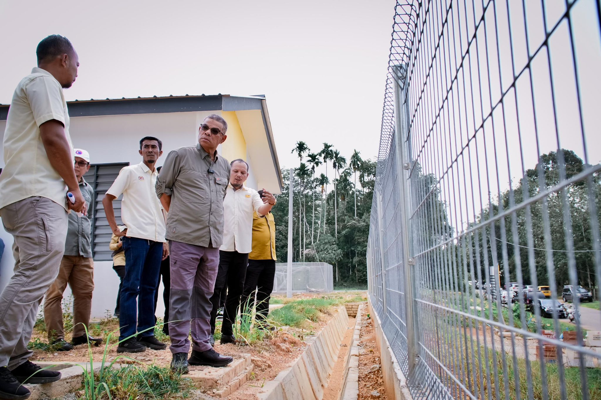 Lawatan bagi meninjau sendiri status Pelaksanaan Projek Pembinaan 17 Unit Rumah Ganti dan Kemudahan Awam kepada mangsa banjir puing Kampung Iboi