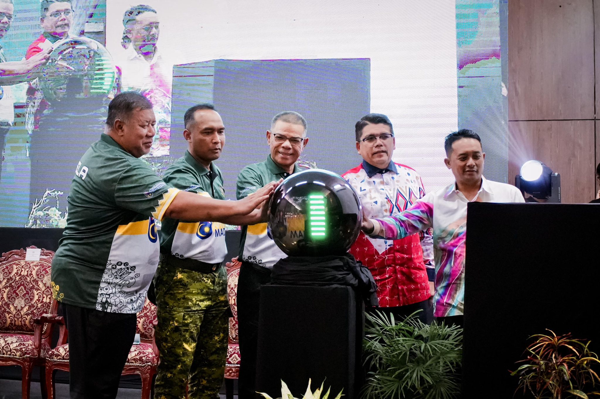 Program Kampung Angkat MADANI dan Sekolah Angkat MADANI Jabatan Sukarelawan Malaysia (RELA)