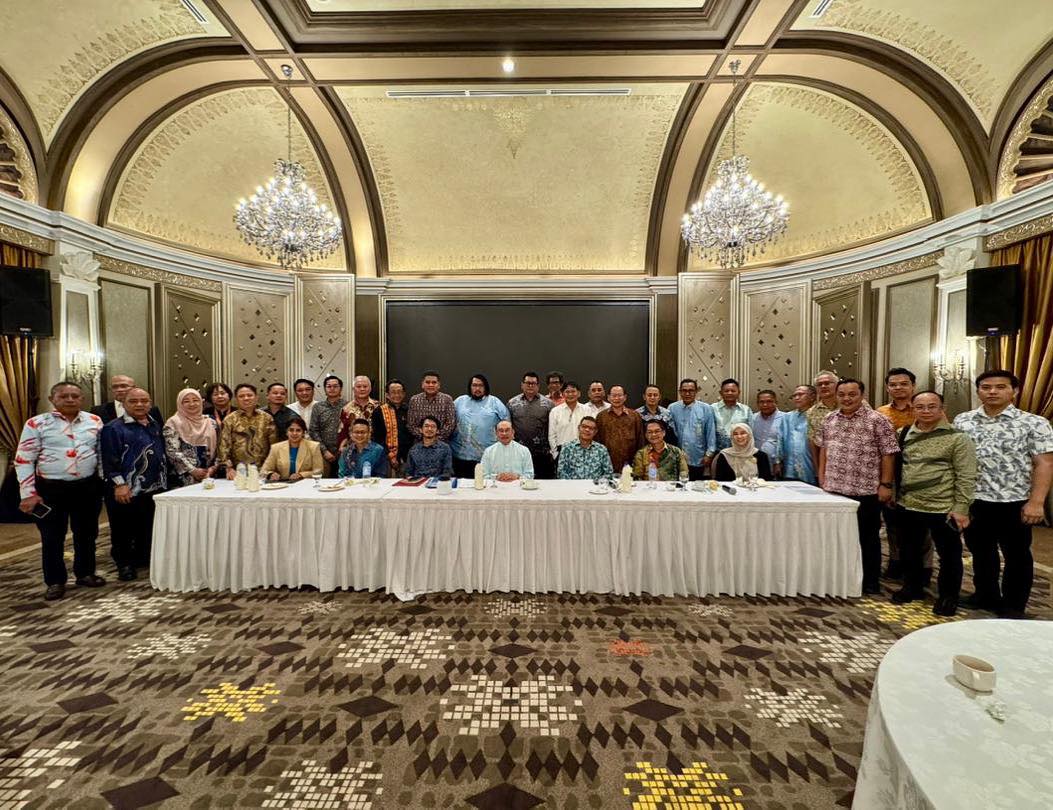 Mengikut Hadir Bersama YAB Presiden KEADILAN bersama Ketua-Ketua Cabang KEADILAN Negeri Sabah