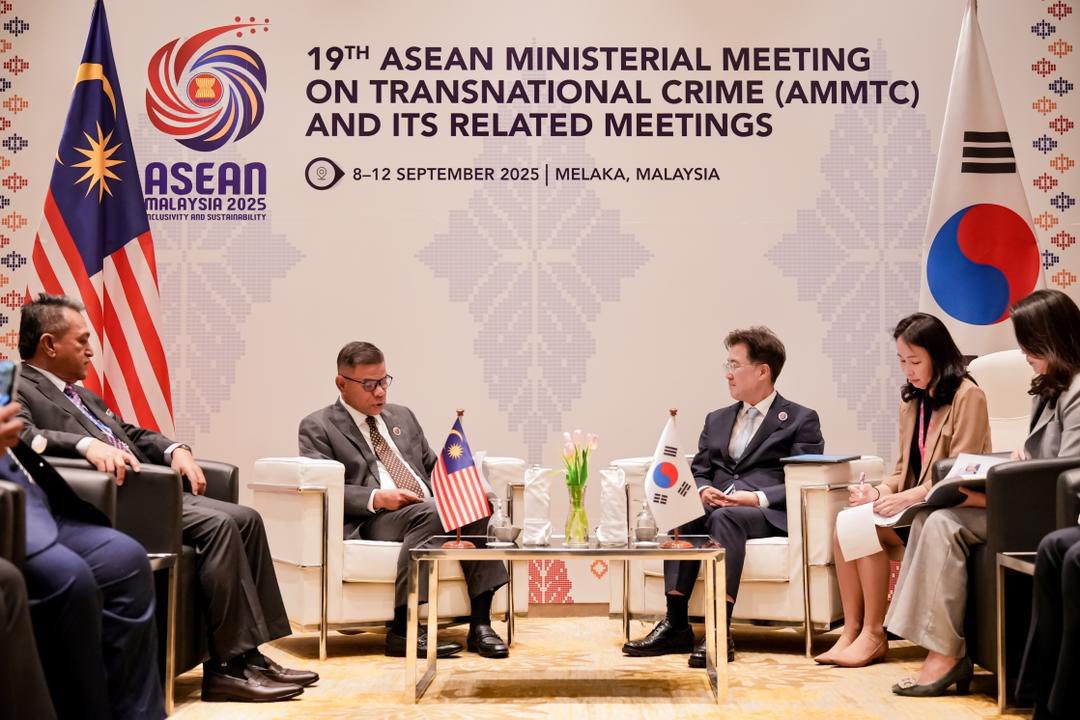 Pertemuan dua hala bersama delegasi Republik Korea yang diketuai oleh H.E. Jin Soo Lee, Timbalan Menteri Kehakiman