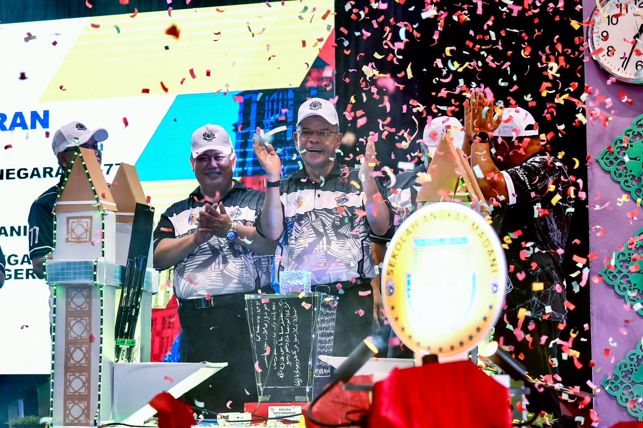 Hari Pendaftaran Negara ke-77 serta Majlis Peluncuran Sekolah Angkat MADANI Jabatan Pendaftaran Negara (JPN).