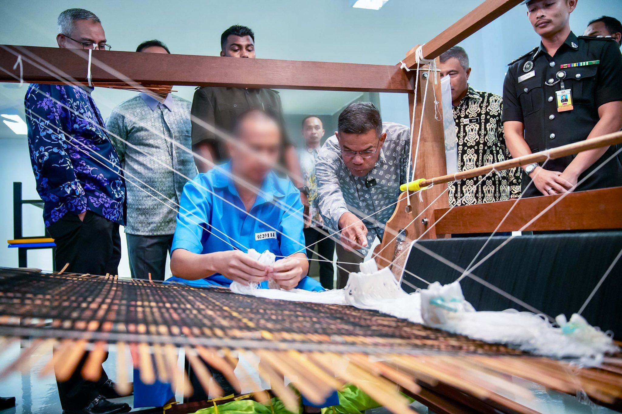Merasmikan Kompleks Songket Kenyalang Penjara Puncak Borneo