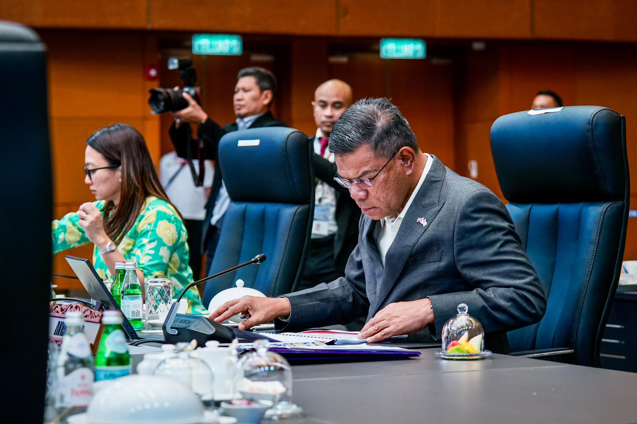 Menyertai pra-mesyuarat yang dipengerusikan oleh YAB Dato’ Seri Anwar Ibrahim, Perdana Menteri sebagai persiapan terakhir menjelang Sidang Kemuncak ASEAN ke-47