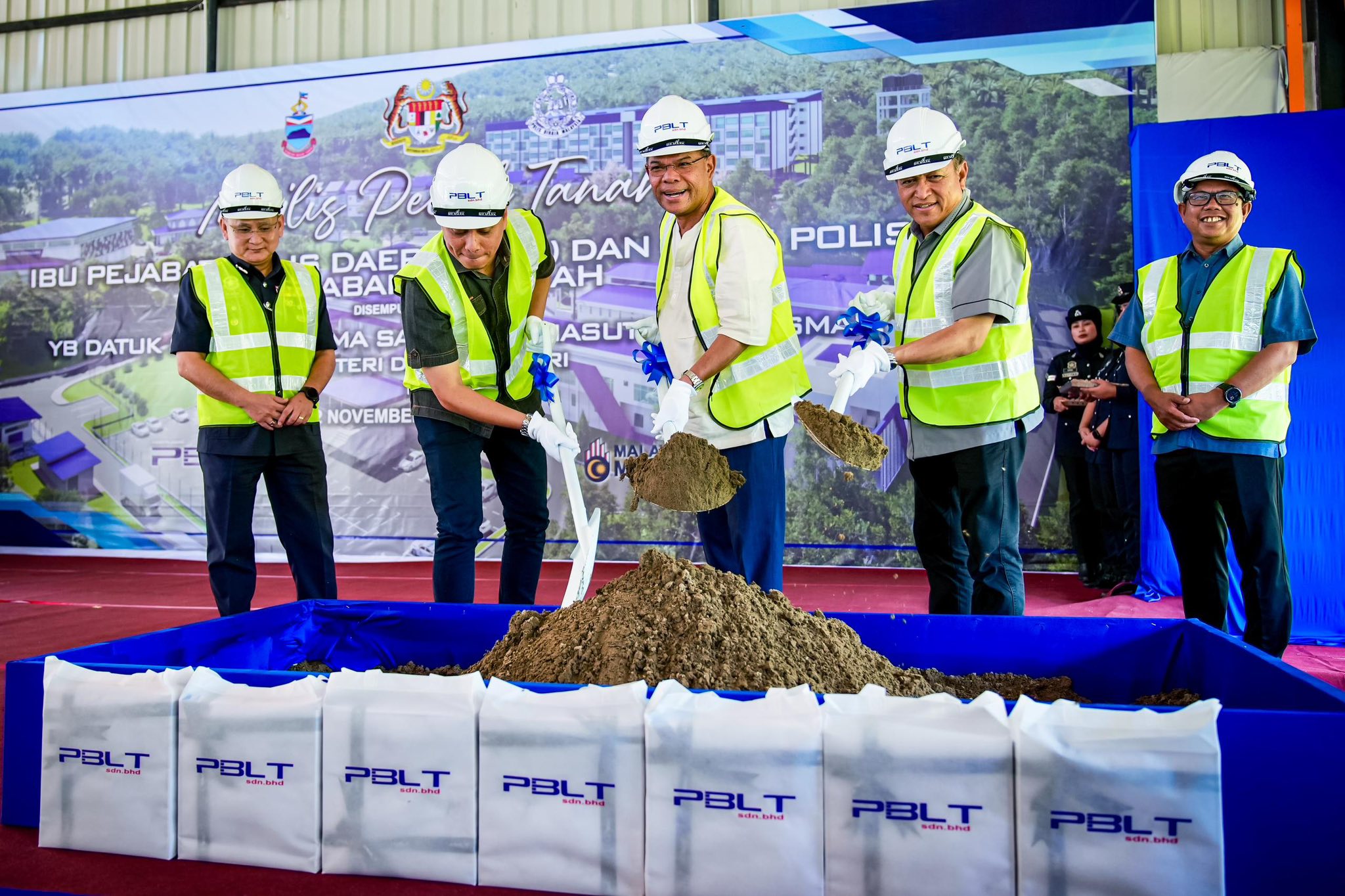 Majlis Pecah Tanah Projek Pembinaan Ibu Pejabat Polis Daerah (IPD) Kalabakan dan Perumahan, Sabah.